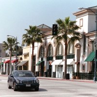 Los Angeles Flights + STAY 5 Nights, PAY 4