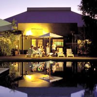 Outback Pioneer Hotel Ayres Rock, 2 Nights