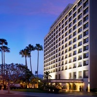 Los Angeles Flights + STAY 4 Nights, PAY 3, 4-star