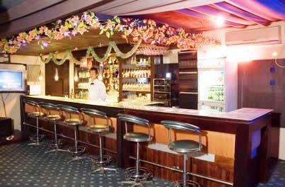 white rose hotel