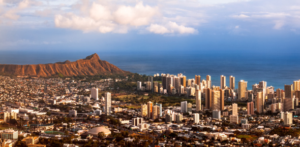 Diamond head crater behind Waikiki skyline