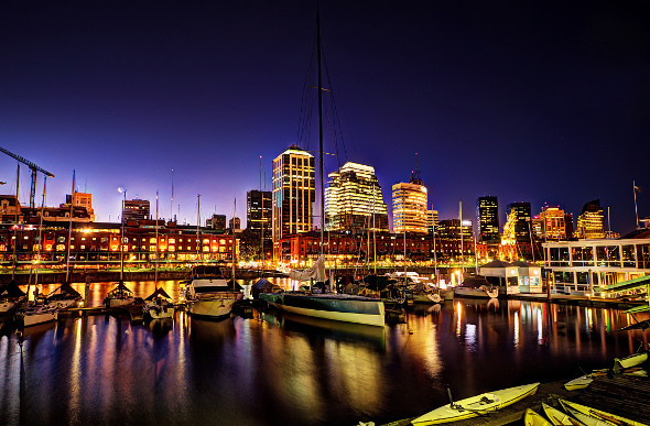 Puerto Madero at night