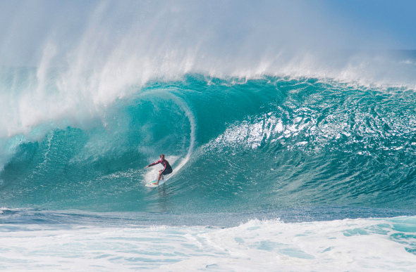 Surfing pipeline