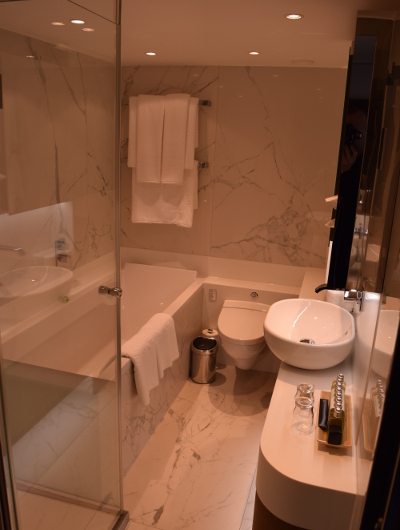 Suites include a full bathtub on board Scenic Amber.