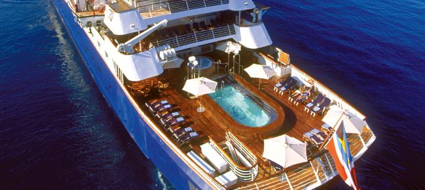 Cruise ship pool