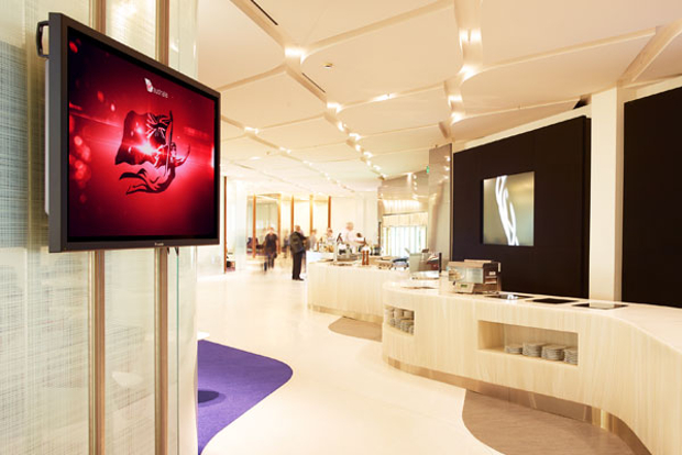 Looking into the Virgin Australia Melbourne lounge from the entry