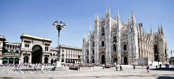 Italy: Milan - Piazza del Duomo