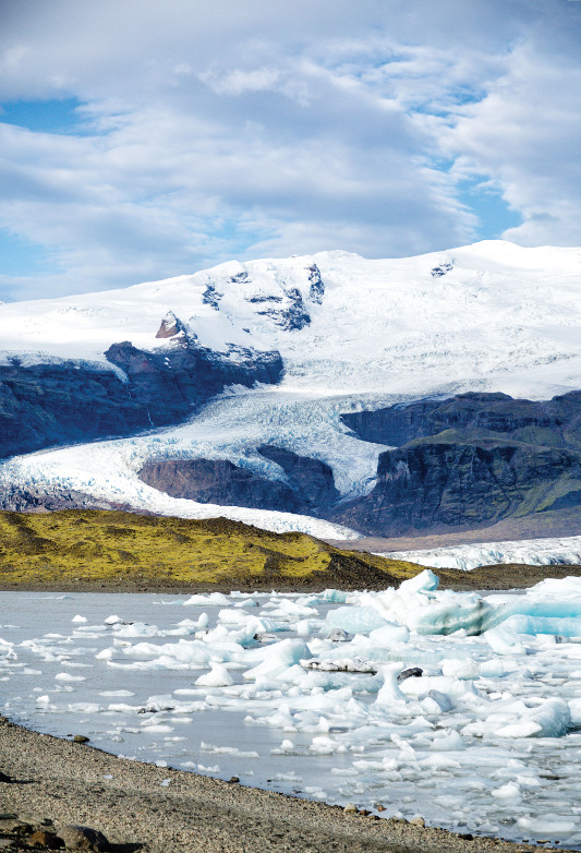 glacier leading to glacier lagoon below iceland