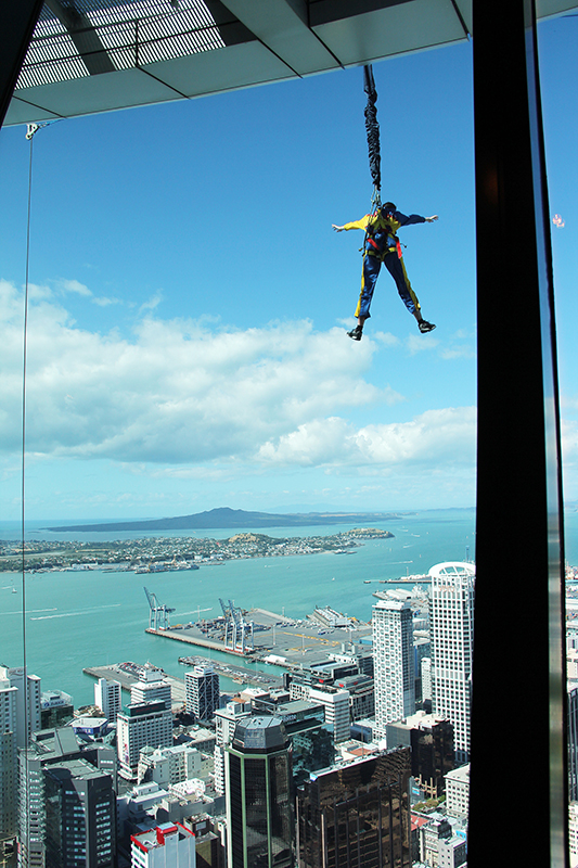 auckland sky tower jump