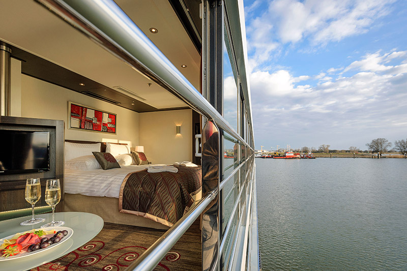 Comfort Collection bed and avalon waterways