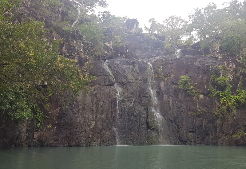 Cedar creek falls airlie beach