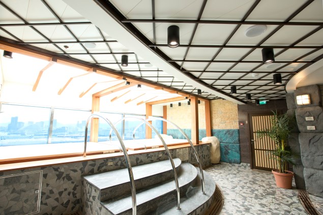 Izumi Bath onboard the Diamond Princess