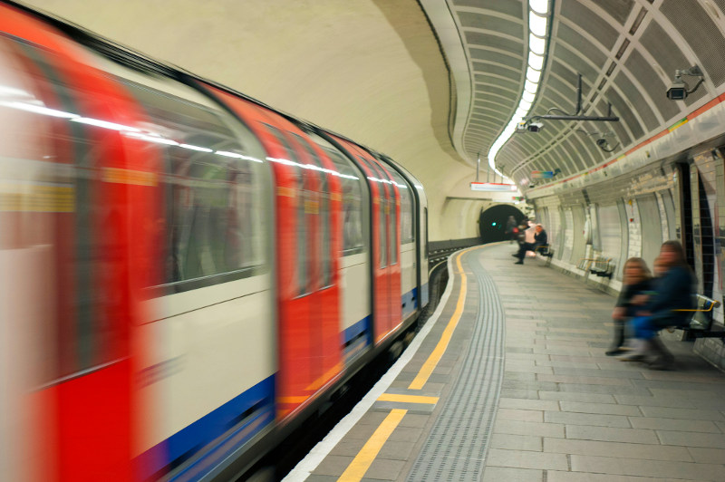 Tube at Notting Hill station