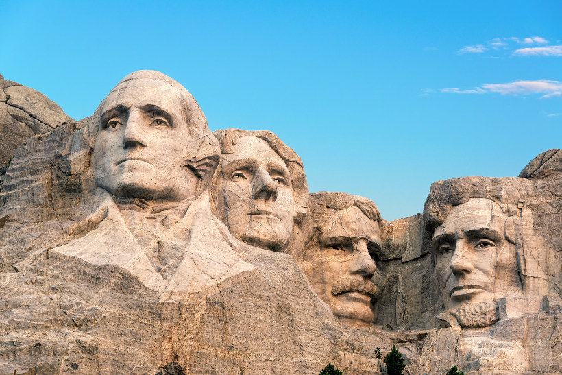 mount rushmore rock carvings