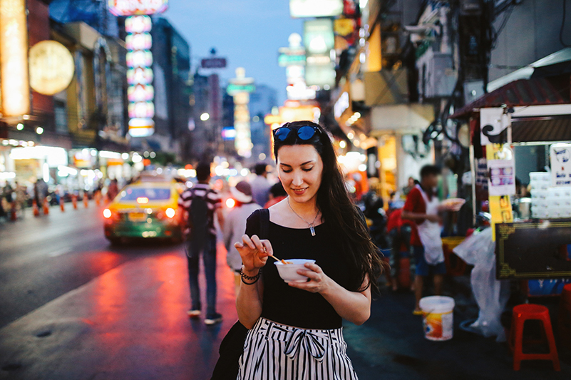 Eating in Bangkok's Chinatown district