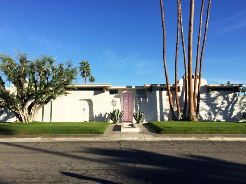 house with pink door palm springs
