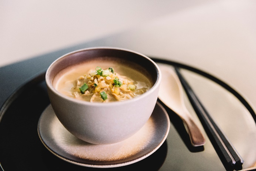 cathay pacific lounge food