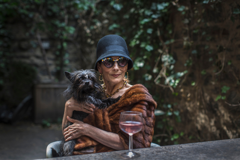 New York female with dog