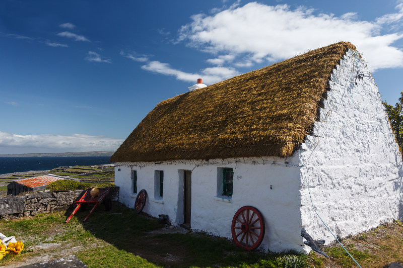 thatched cottage, ireland
