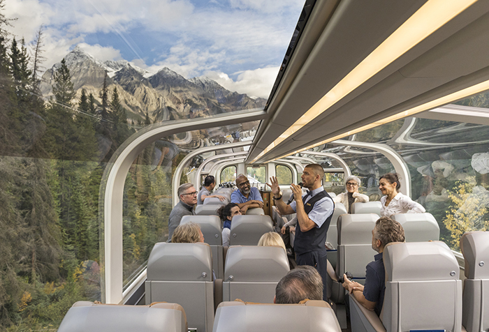 Storytelling onboard. Image: Rocky Mountaineer