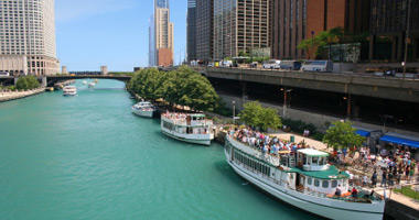 Tour Boats on the Chicago River