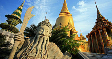 Golden Stupa-Wat Phra Kaew