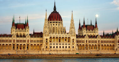 Travel from Amsterdam to Budapest