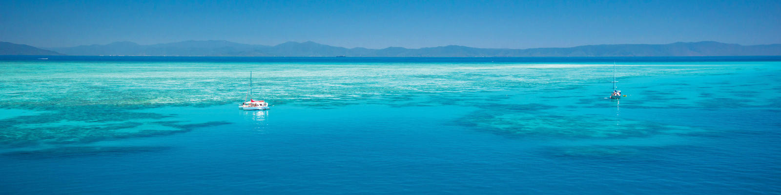 sailing boat on water on great barrier reef