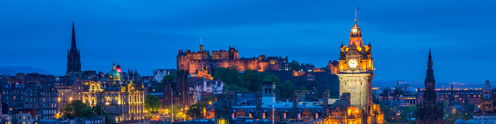 edinburgh night skyline