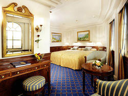 De luxe double-bed cabin (C)