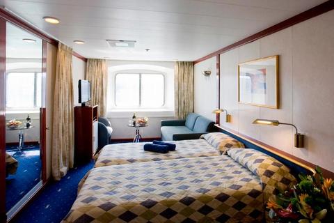 Deluxe Outside Stateroom (XE)