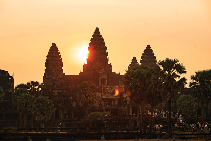 Sunrise over Temple Mountain at Angkor Wat