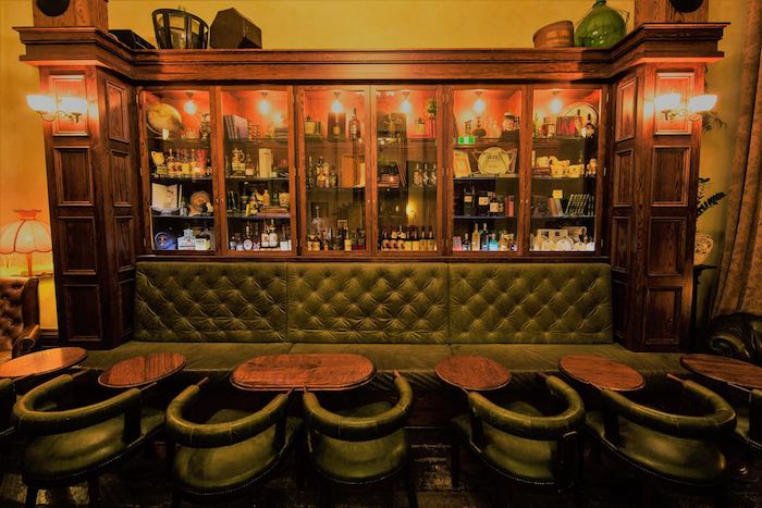 Plush lounges and wooden interior make up the interiors of The Gresham. Source: The Gresham.