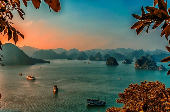 Halong bay sunrise from a lookout