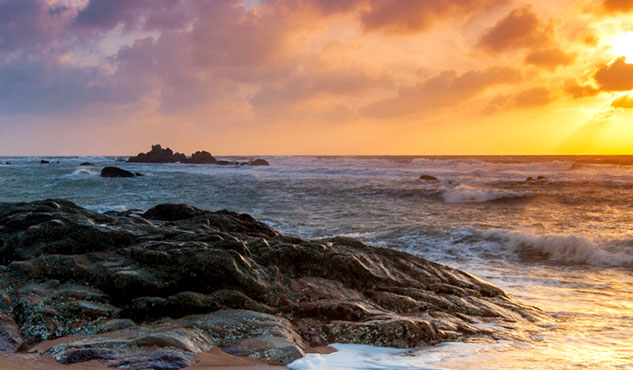 Sunset along Kailua Kona, Hawaii